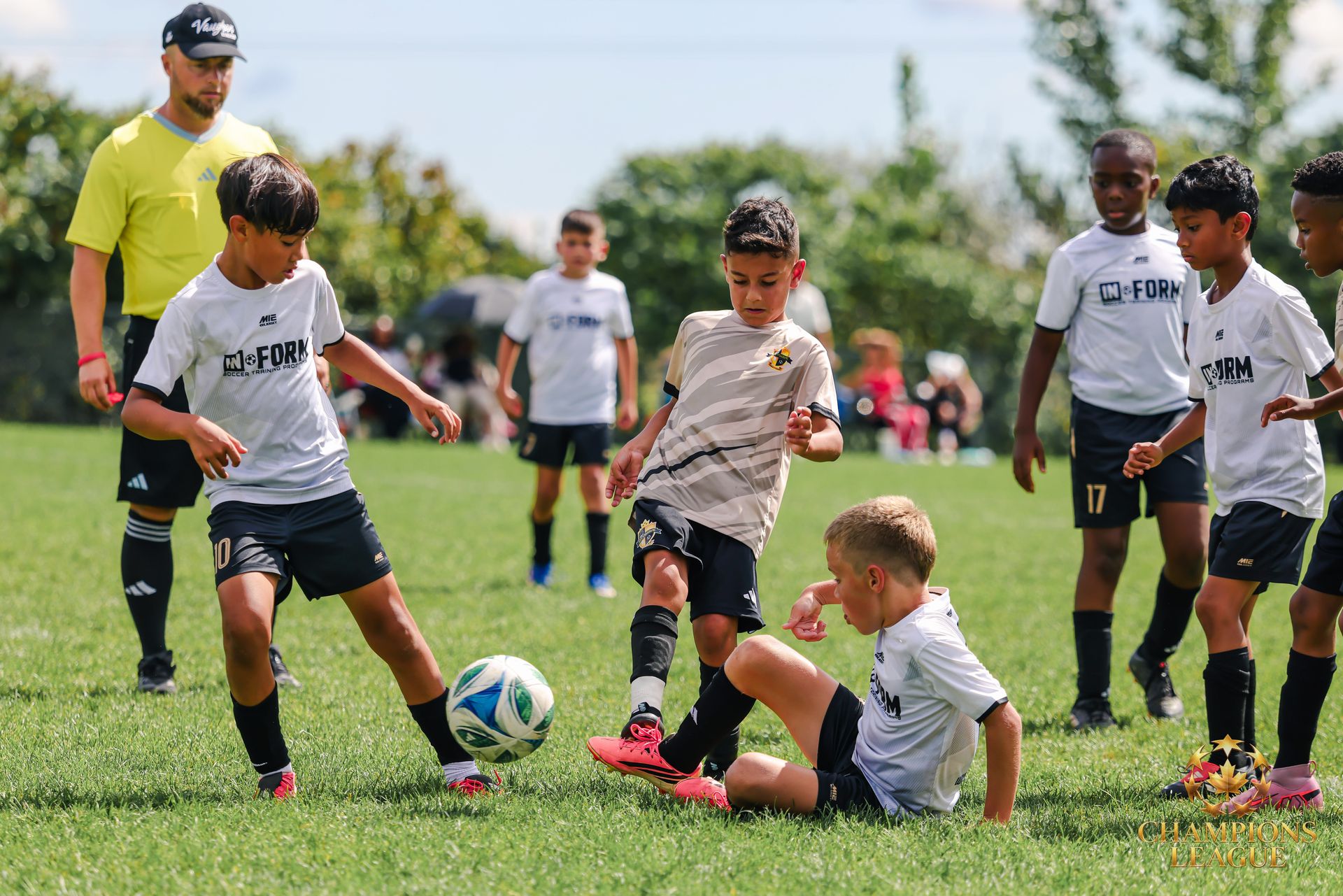 Players competing for the ball